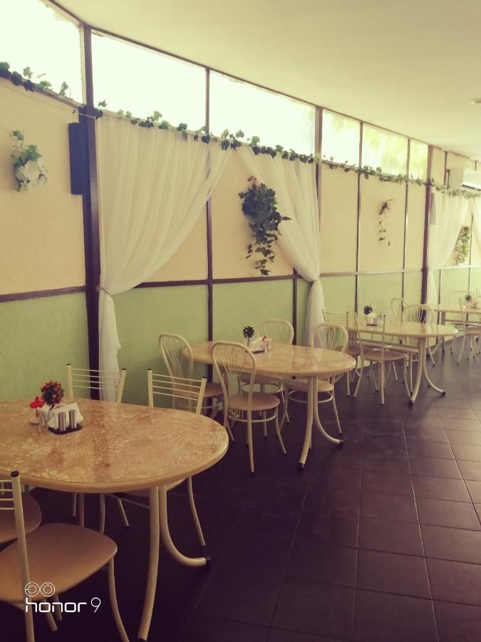 Orhidea Guest House Gagra Exterior foto